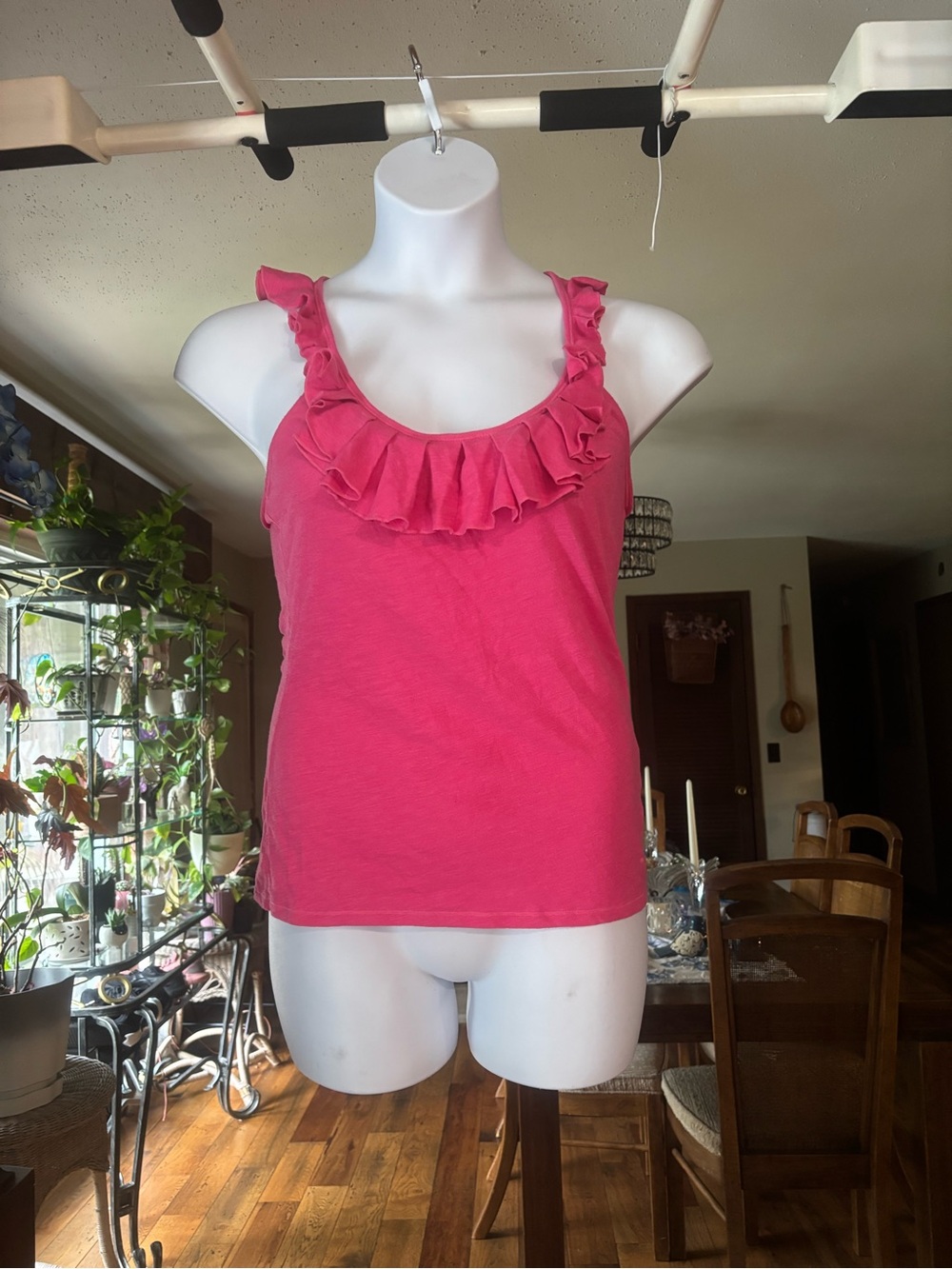 Y2K Abercrombie & Fitch Hot Pink Ruffle Scoop Neck Women’s Tank Size Medium
